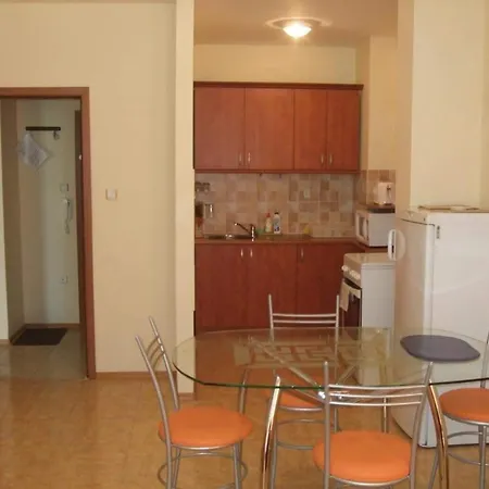 Nina Apartman Sunny Apartman *